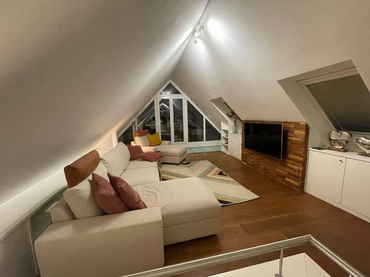 Rooftop Loft Flat For 4 Guests Apartamento Munique