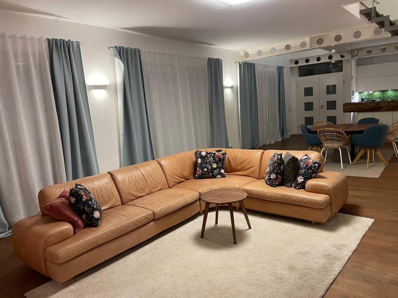 Rooftop Loft Flat For 4 Guests *